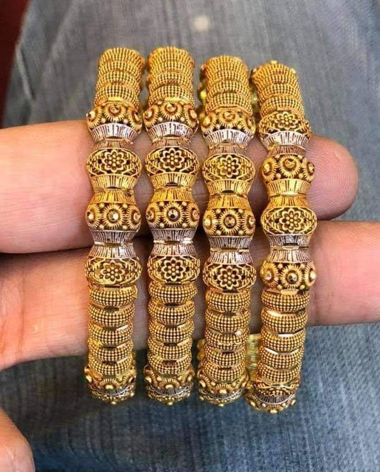 Classic 22K Gold Bangles – Traditional Design (Pair)